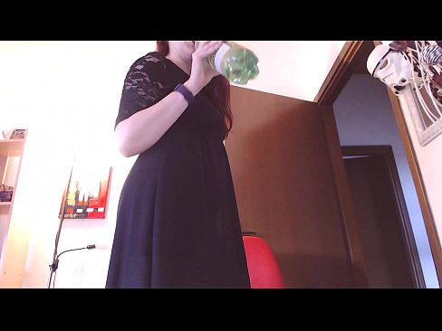 ❤️ A na-amanye ohu na-edo onwe ya n'okpuru nke hụrụ panties ruru unyi na nke na-atọ ụtọ ịme onwe ya mgbe ọ lechara vidiyo a! Anal porn ❌