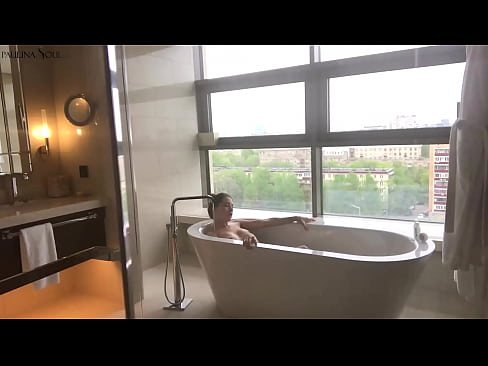 ❤️ Tremendous nwa ọhụrụ mmasị jerking anya ọtụ ya n'ime ụlọ ịwụ ahụ Anal porn ❌